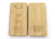 A capacidade grande sem fio de madeira de bambu do dobro U 8000mAh do polímero do banco do poder jejua carregador